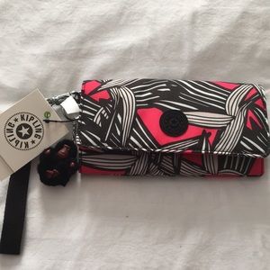 SOLD💥💥Kipling large wallet